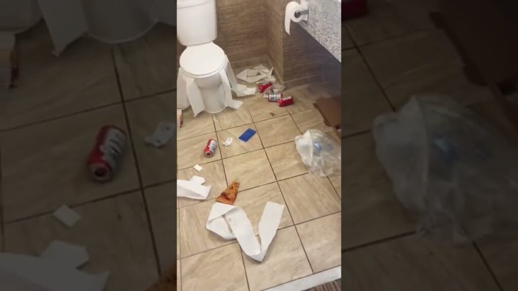 UNLESS U been a Cop you can't criticize cops, right? Wrong. U criticize a plumber when Sh*ts Bad
