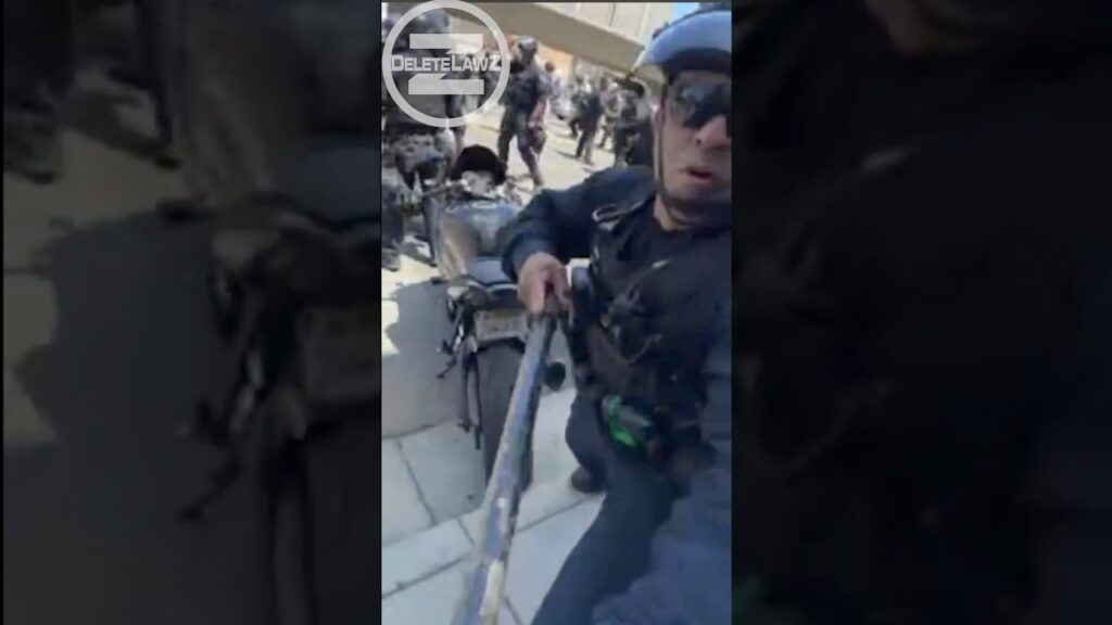 NIGHT STICKED AT LA PROTESTS LIVE!  LOS ANGELES ANTI- ICE PROTEST