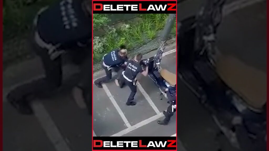 PSYCHO COPS B**T WOMAN DOWN WITH NIGHTSTICKS!