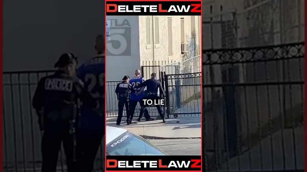 COP B**TS THE MESS OUT OF MAN WHO WAS NOT FIGHTING BACK!